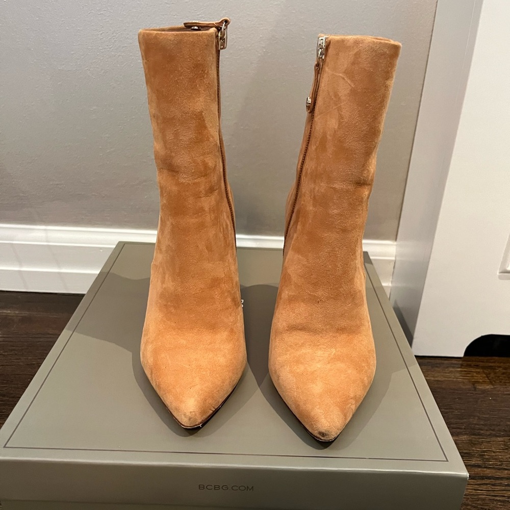 BCBG Max Azria maple kidsuede side zip boots